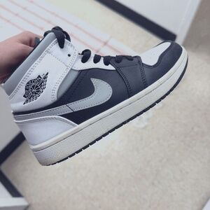 Air Jordans Women's Sneakers